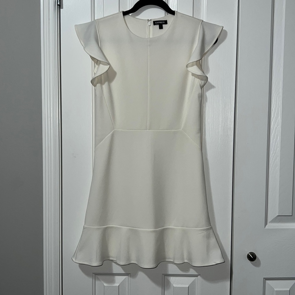 Women’s EXPRESS cream fit and flare dress size Small